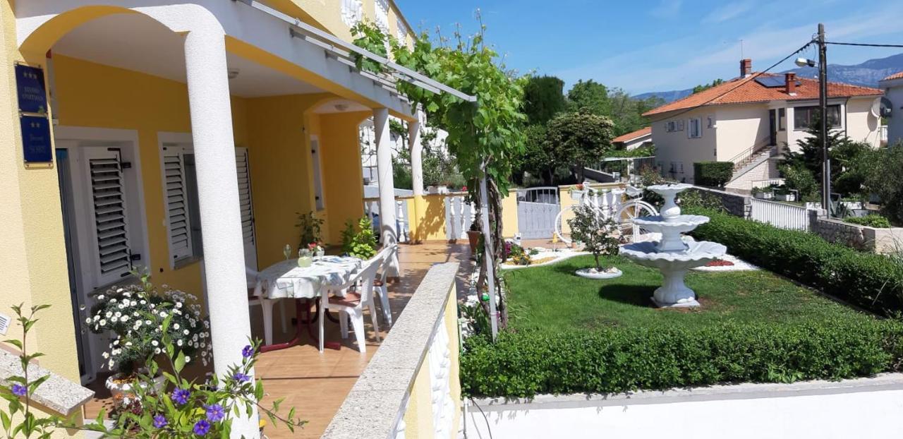 Apartment And Room Hudoletnjak Šilo Екстериор снимка