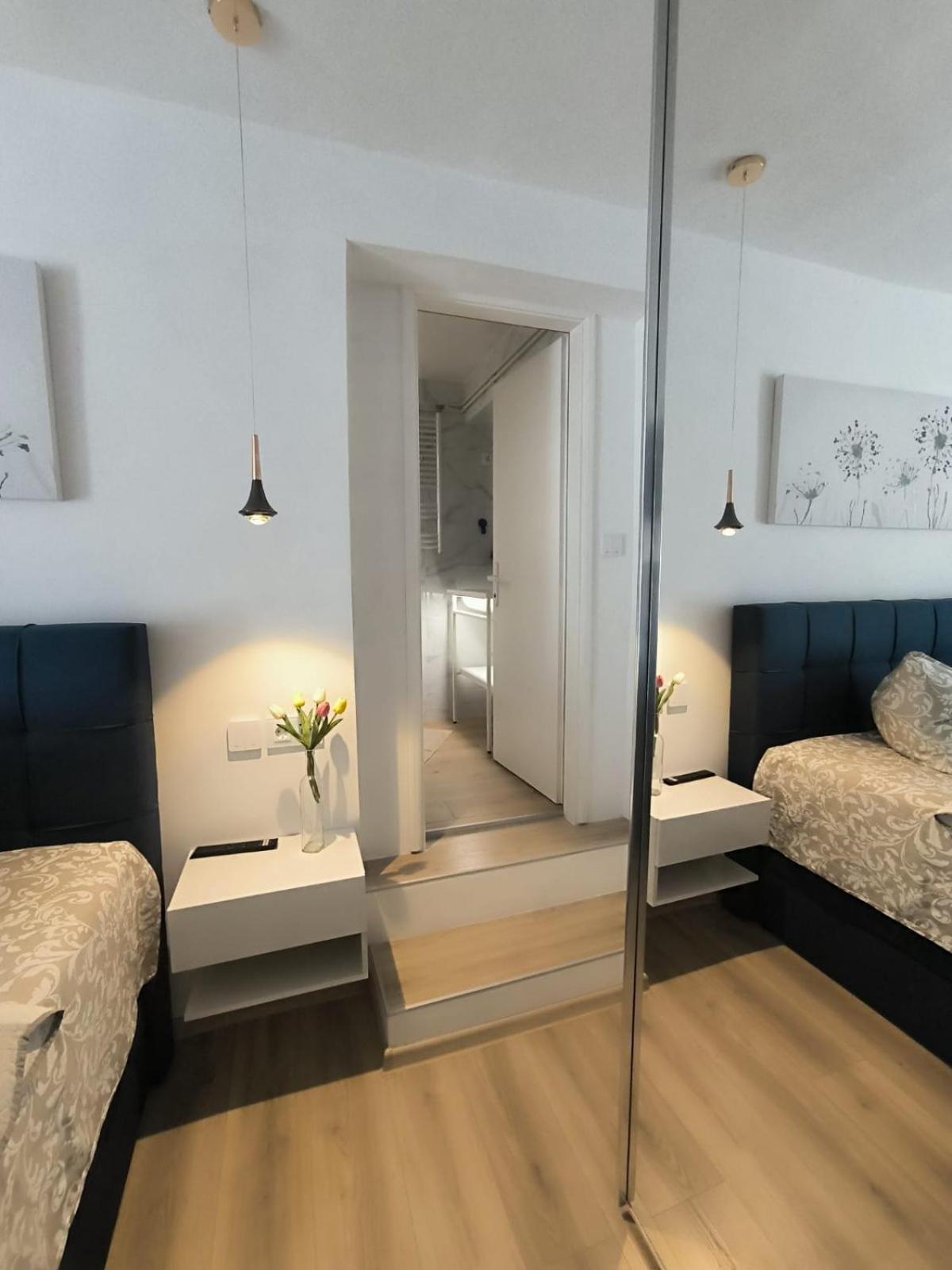 Apartment And Room Hudoletnjak Šilo Стая снимка